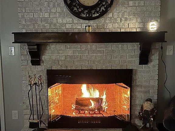 5th image of 4247 Oakland Dr