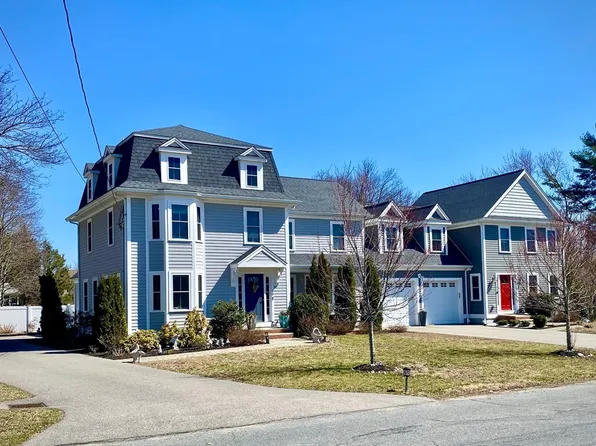 80 Pleasant St #80, Medfield, MA 02052