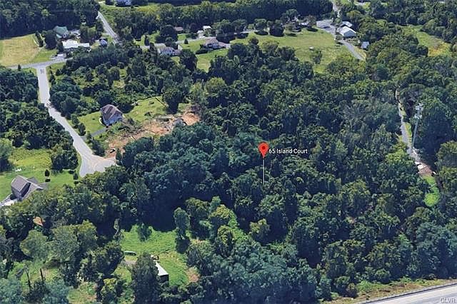1st image of 65 Island Ct