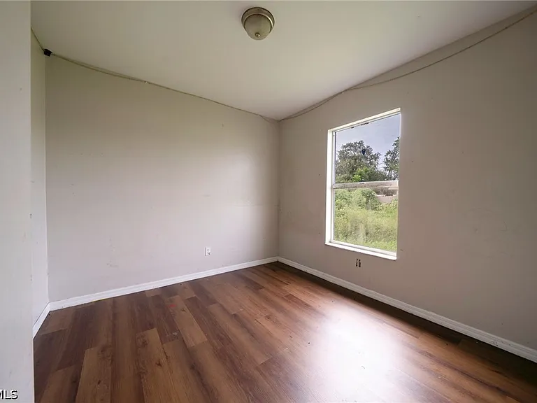 5520 5th Ave — Photo 5