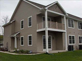 2nd image of 132 Tulip Blvd