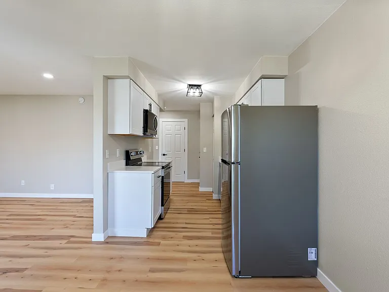 Sandy Terrace Apartments — Photo 31