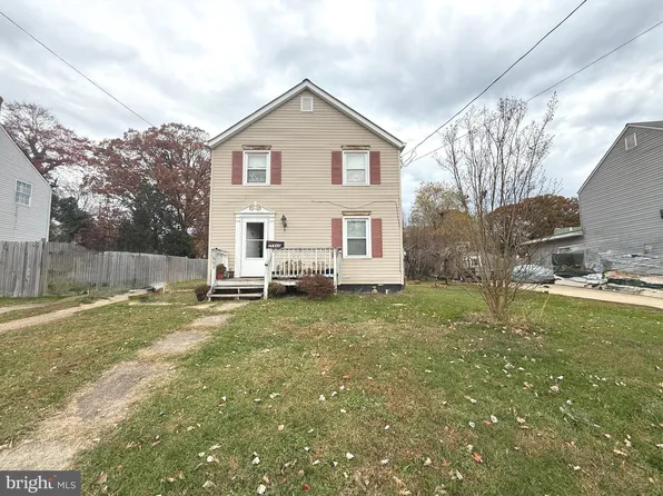 21660 N Essex Dr, Lexington Park, MD 20653