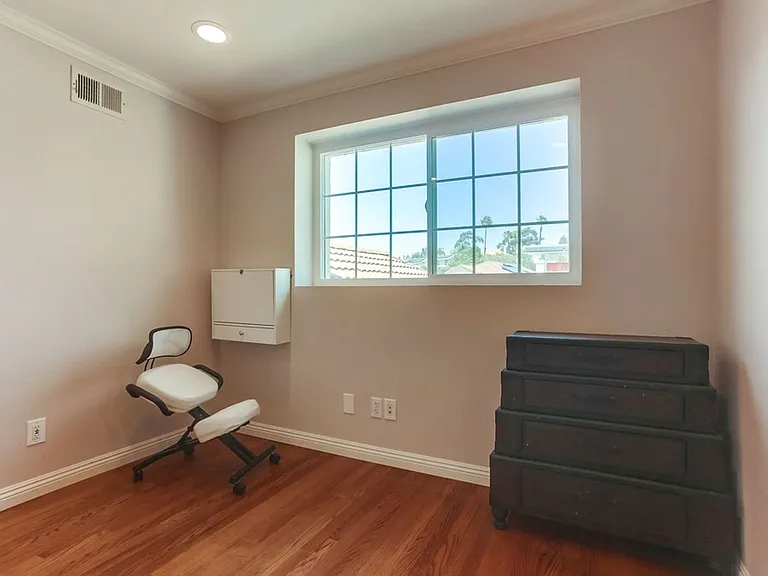 10730 Carillon Ct — Photo 36