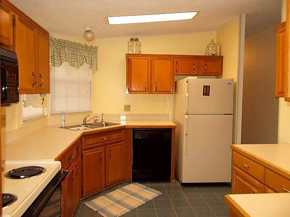 4th image of 619 Abbeyview Dr