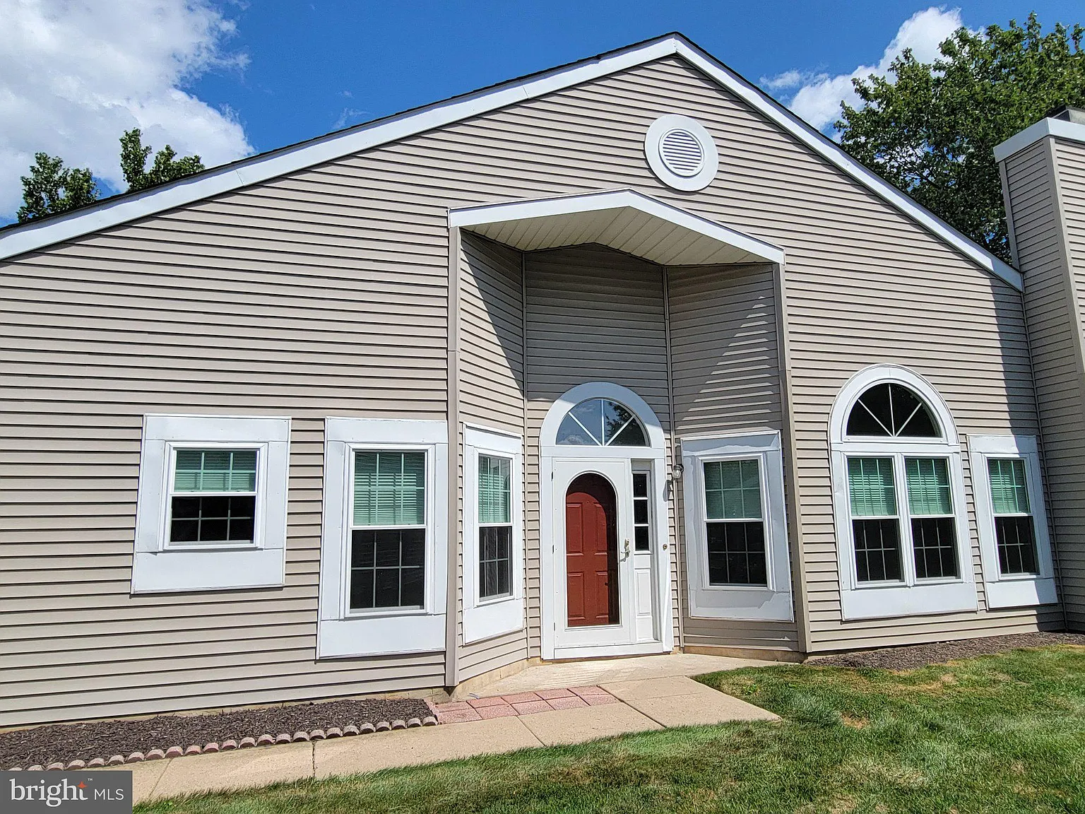 3 bed, 2.5 bath, 1820 sqft, $2,750 — Photo 3