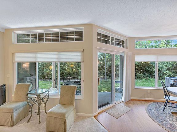 5th image of 4499 English Oak Ct