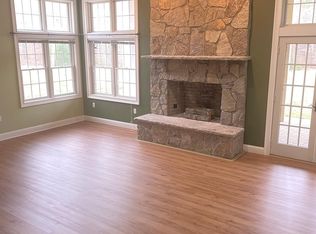 1751 Ten Rod Rd #1, Exeter, RI 02822