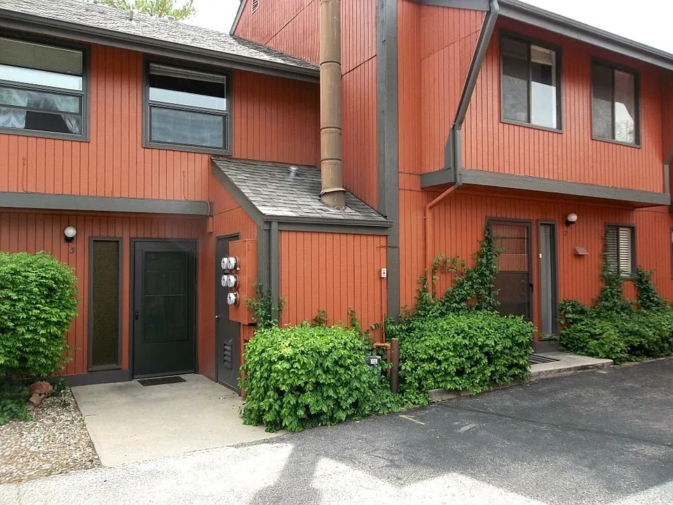 1625 W Elizabeth St #D6