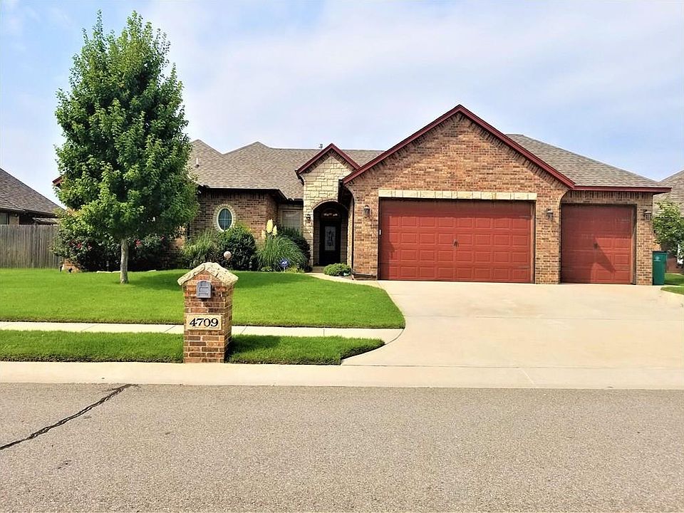 1st image of 4709 SW 124th Pl