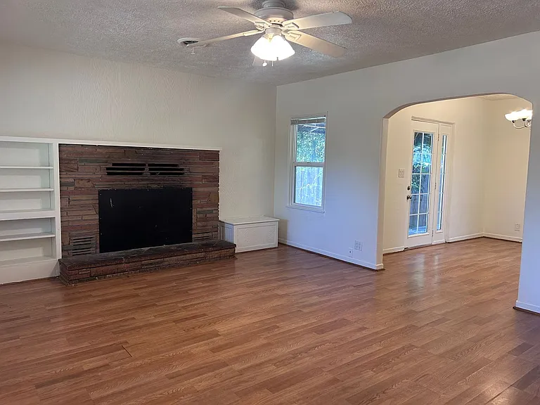 720 E Lassen Ave — Photo 4