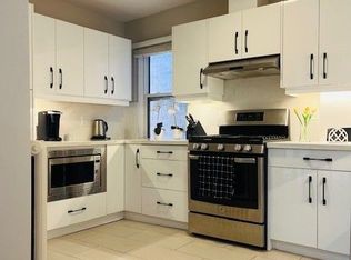 487 Clinton St Floor 2, Toronto, ON M6G 2Z3