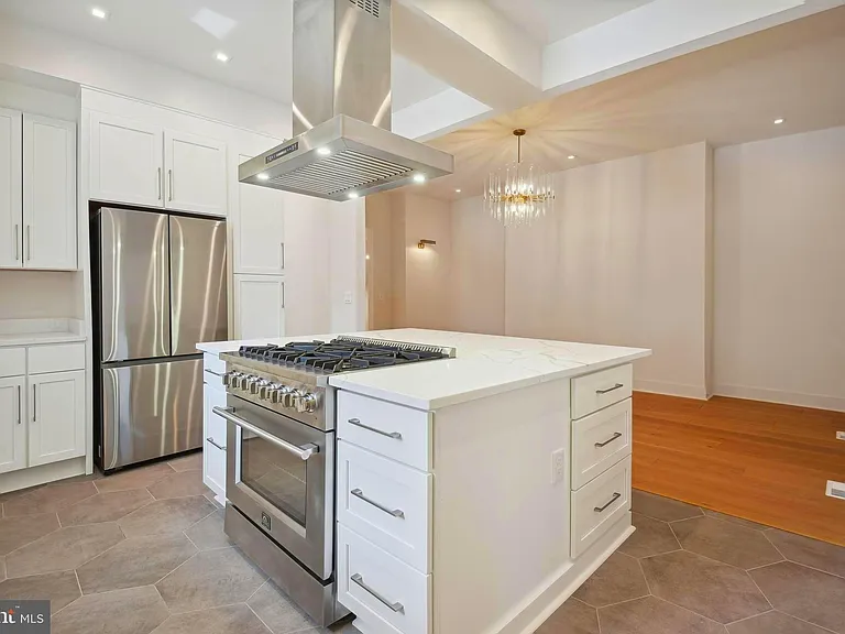 1329 Connecticut Ave NW #300 — Photo 12