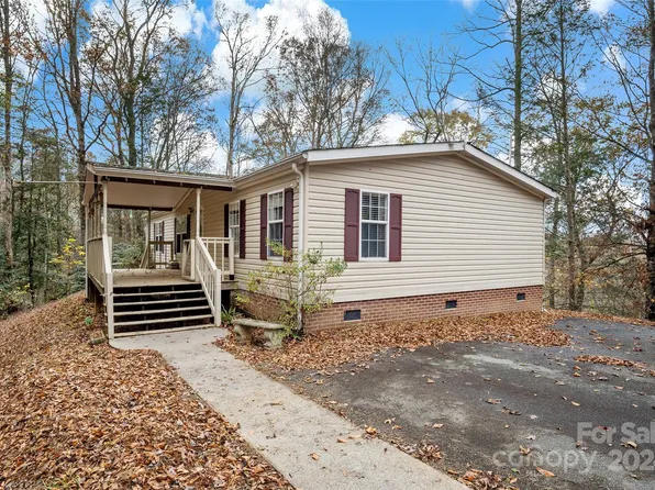 813 Henry McCall Rd, Marion, NC 28752