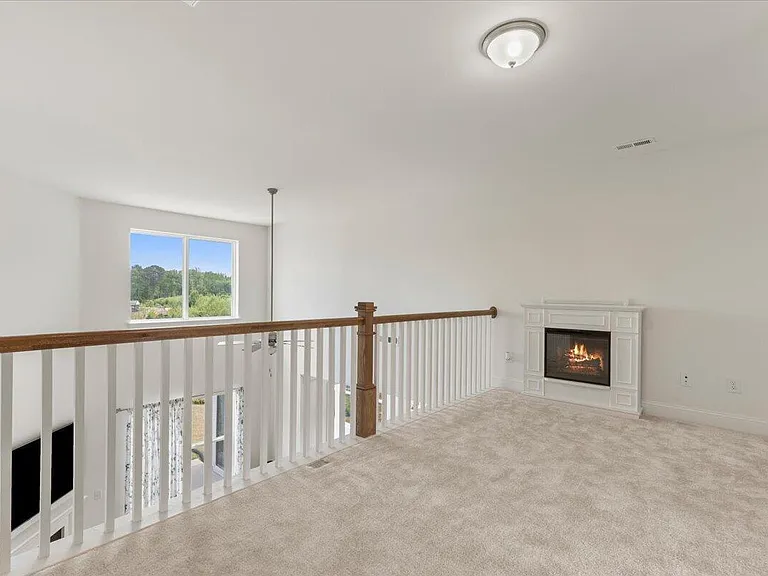 155 Bourne Dr — Photo 38