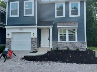 718 Woodland Circle Dr, South Haven, MI 49090