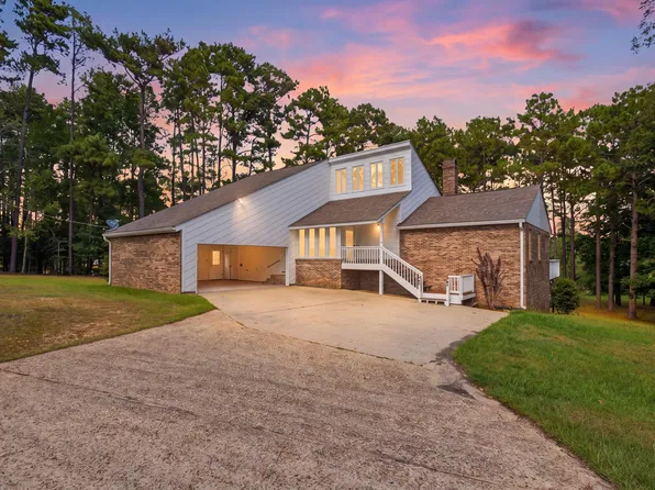 62 Mackeral Dr, Hattiesburg, MS 39402