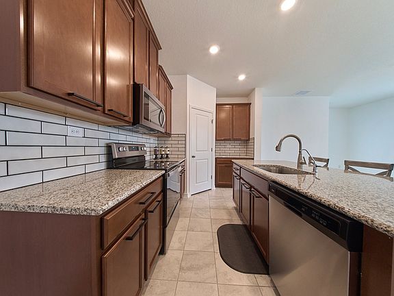 5th image of 4466 Tivoli Dr