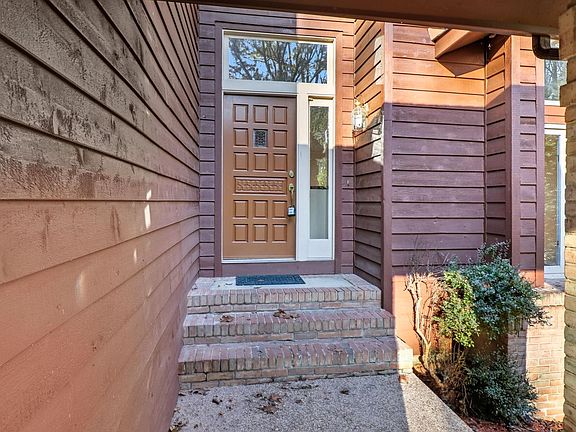 4th image of 1803 Abbey Glen Ct