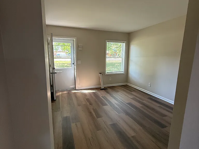 2131 Bedell Rd #4 — Photo 8