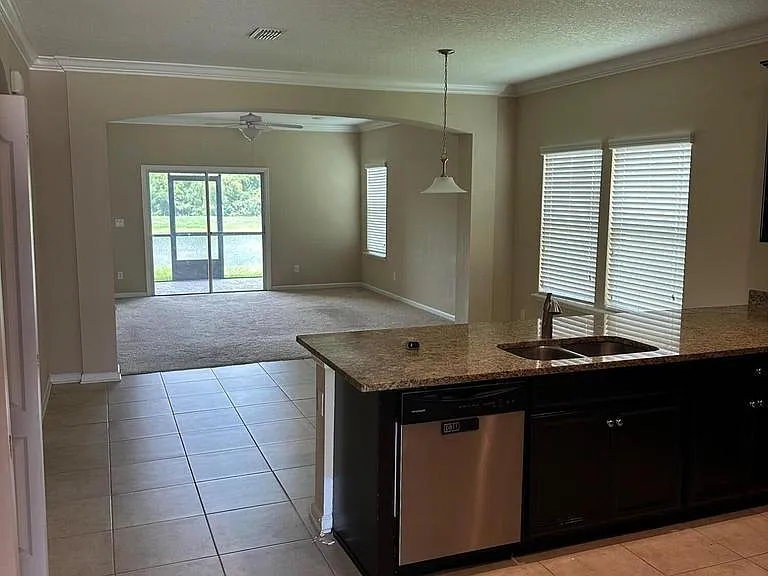 1440 Aspenwood Dr — Photo 4