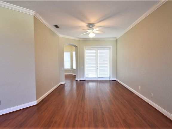 4th image of 6747 High Knoll Dr