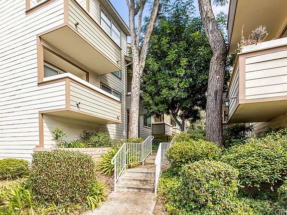 2nd image of 11150 Glenoaks Blvd Unit 67