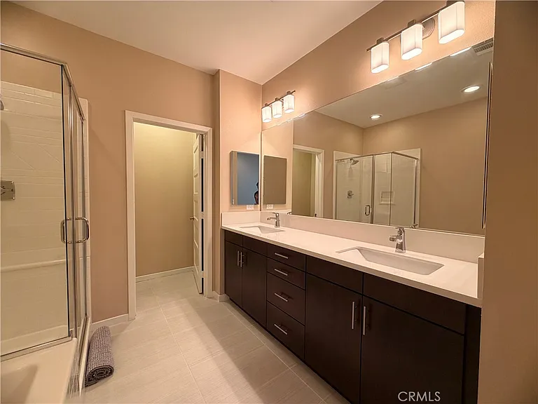 1508 W Artesia Sq #B — Photo 19
