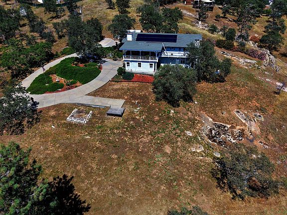 3rd image of 29657 Lilley Mountain Ln