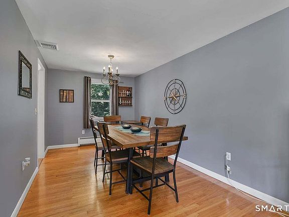 4th image of 45 Hilltop Road