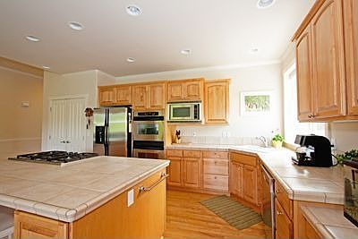 Spacious kitchen