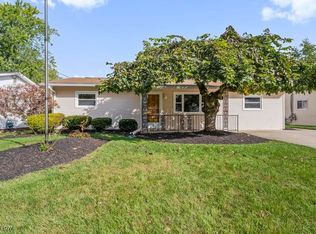 1020 Sweetbriar Dr, Vermilion, OH 44089