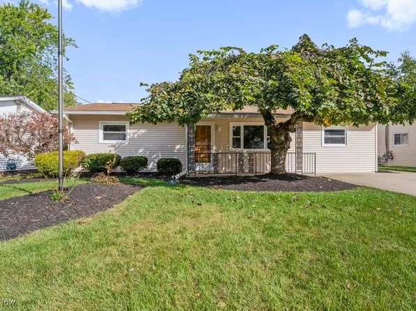 1020 Sweetbriar Dr, Vermilion, OH 44089