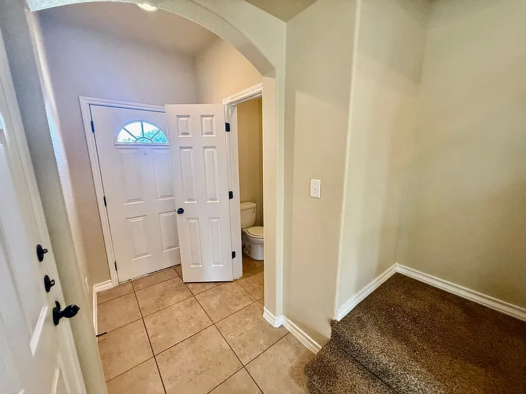 5742 Golf Hts — Photo 5