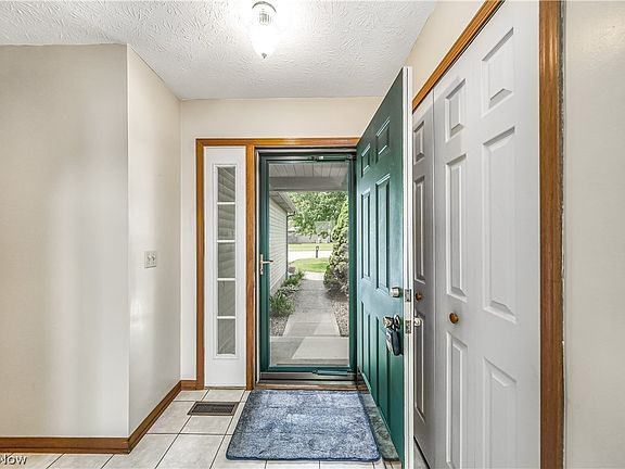 5th image of 508 Hampton Dr