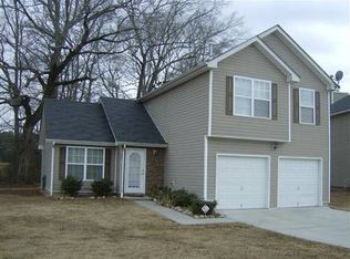 8275 Champion Trl, Fairburn, GA 30213