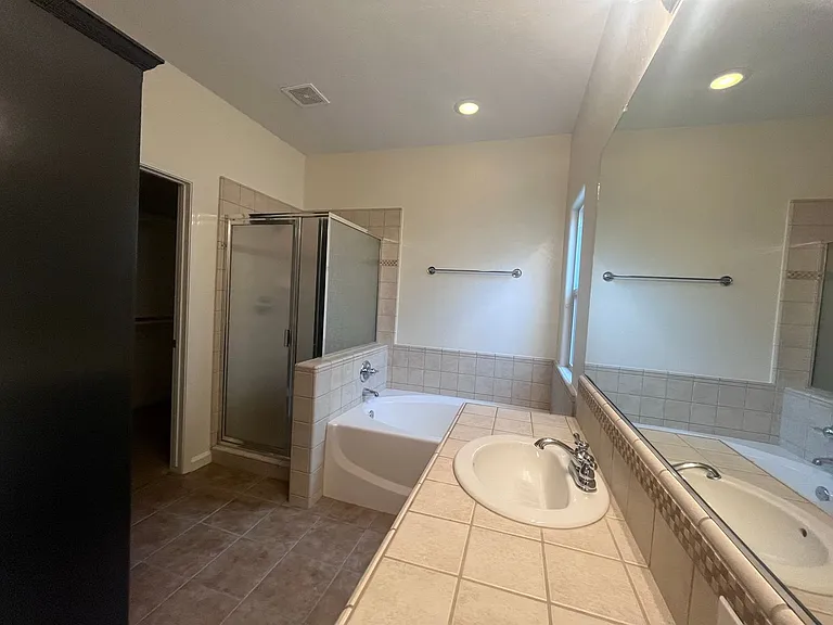 2044 Stagecoach Pl — Photo 12