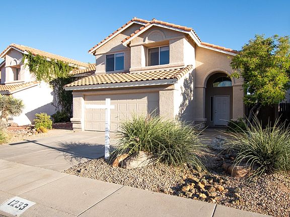 3rd image of 1233 E Angela Dr