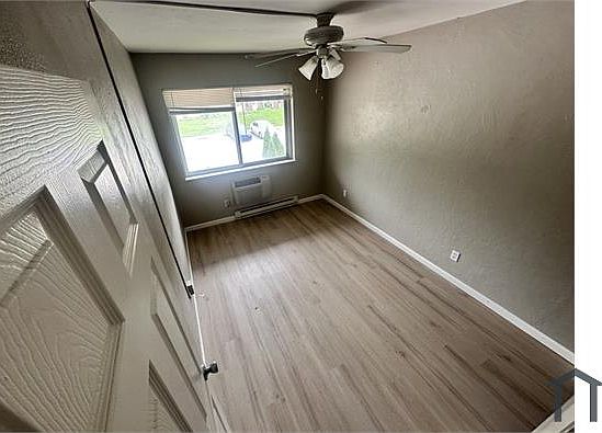4th image of 7634 Hazelcrest Dr