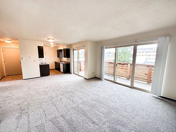 2nd image of 115 Dorn Ave #18019875