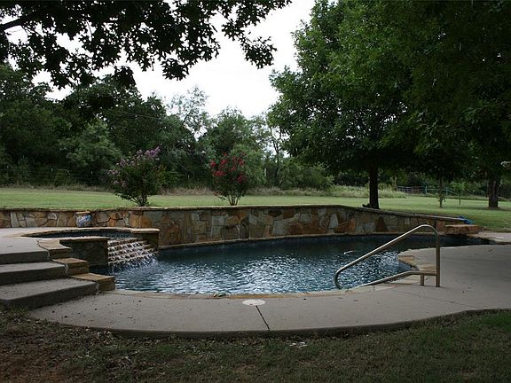 4th image of 270 Brazos West Dr
