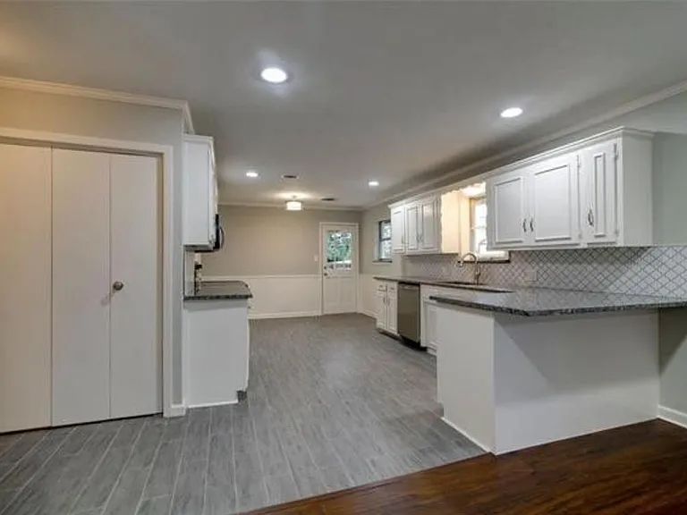 5617 Wessex Ave — Photo 5
