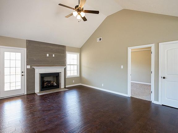 2nd image of 1308 Freedom Dr