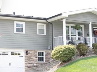 12 Van Rufus Dr, Shinnston, WV 26431