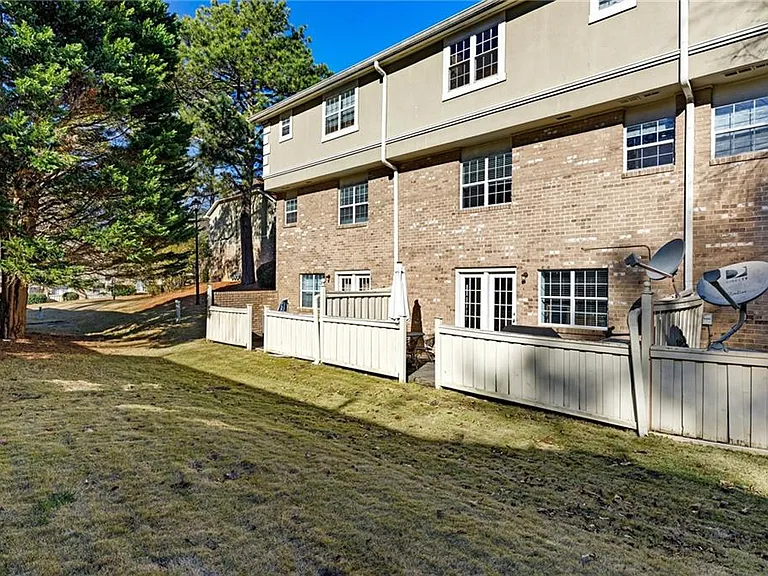 6900 Roswell Rd #3-E — Photo 27
