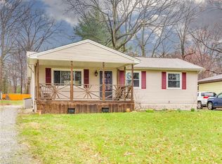 133 Meadowridge Rd, Mogadore, OH 44260