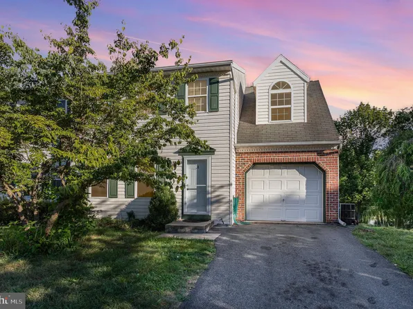 26 Park Ridge Dr, Elizabethtown, PA 17022