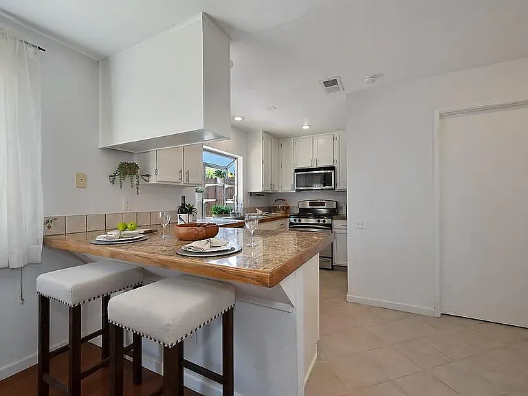 21 Marty Cir — Photo 32