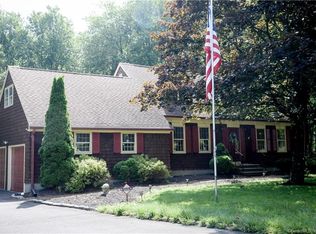 800 Monroe Tpke, Monroe, CT 06468
