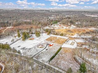 33 Hibler Rd, Newton, NJ 07860